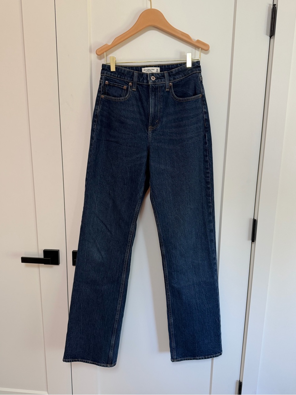 NWT Abercrombie High Rise 90s Relaxed Jeans 26 X-Long Dark Wash